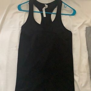 lululemon black swiftly tech 2.0. Barely used!!
